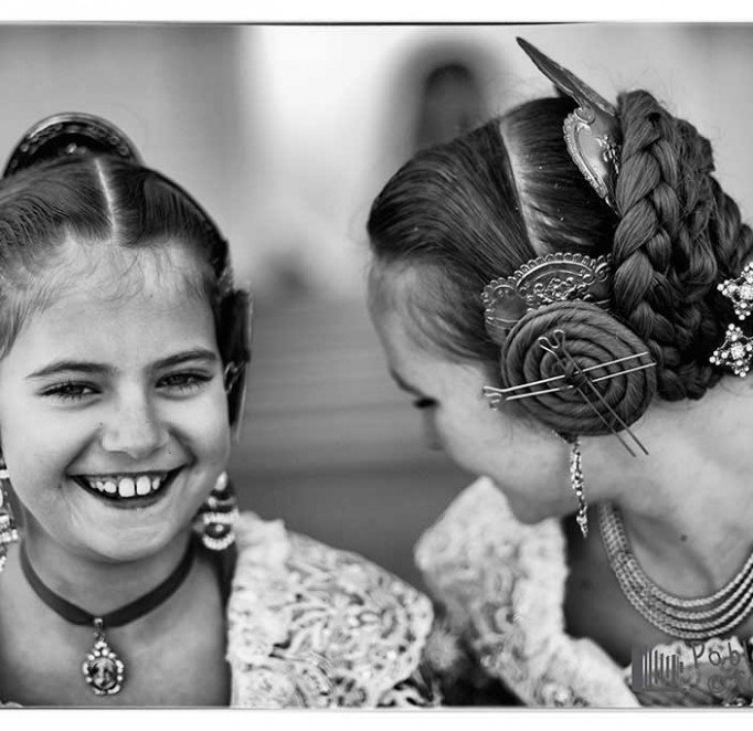 Pilar y Geles, Falleras en Valencia