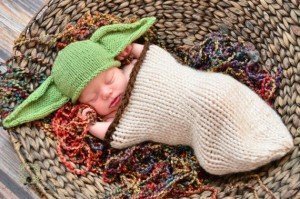 foto-newborn-starwars-etsy.com-baby-yoda